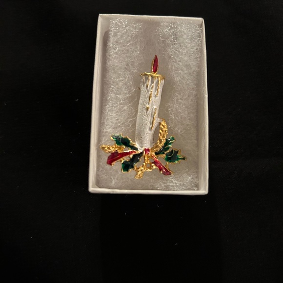 VTG Enamel Christmas Candle brooch with original gift box. - Picture 5 of 9